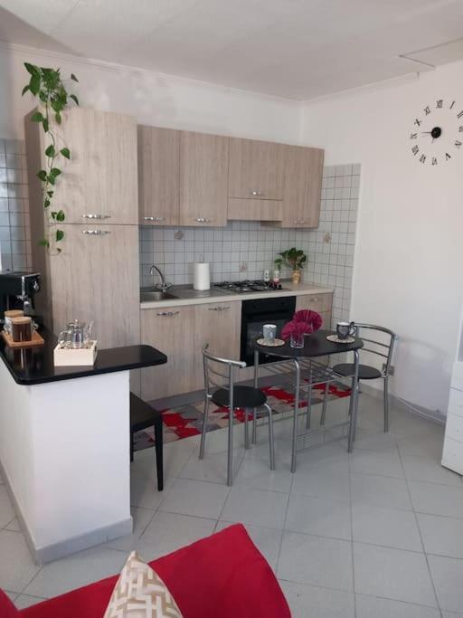 Casa Andreea Apartment โดโมดอสโซลา ภายนอก รูปภาพ